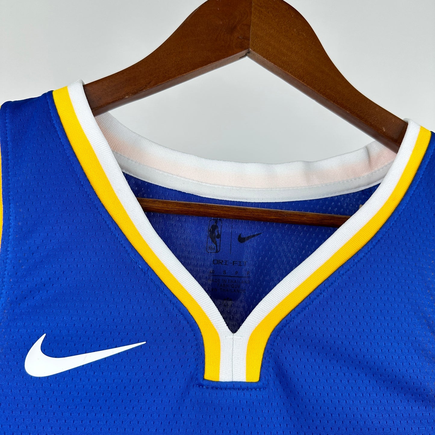 23 season Warriors V-neck Blue