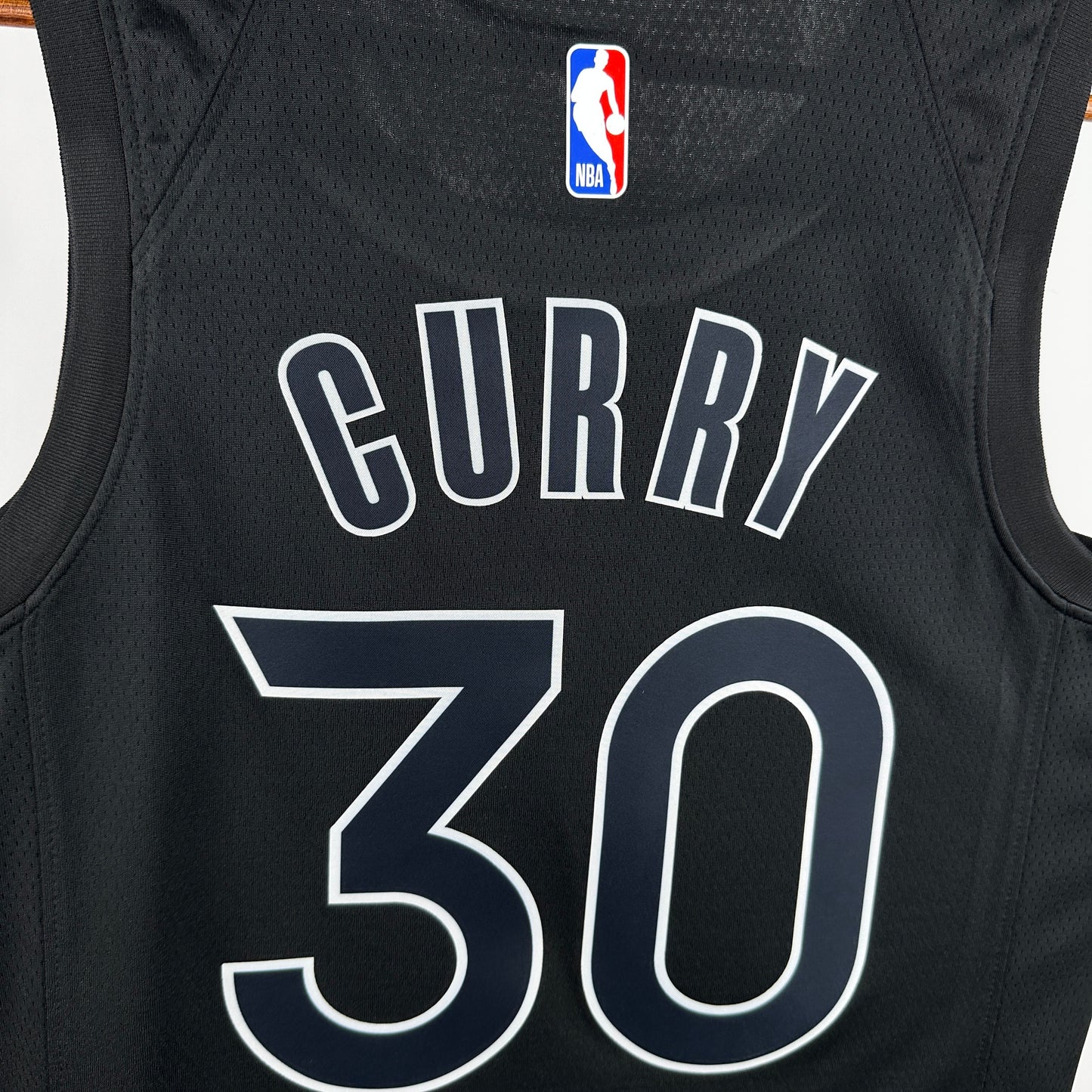 24 season Warriors Black Glory Edition