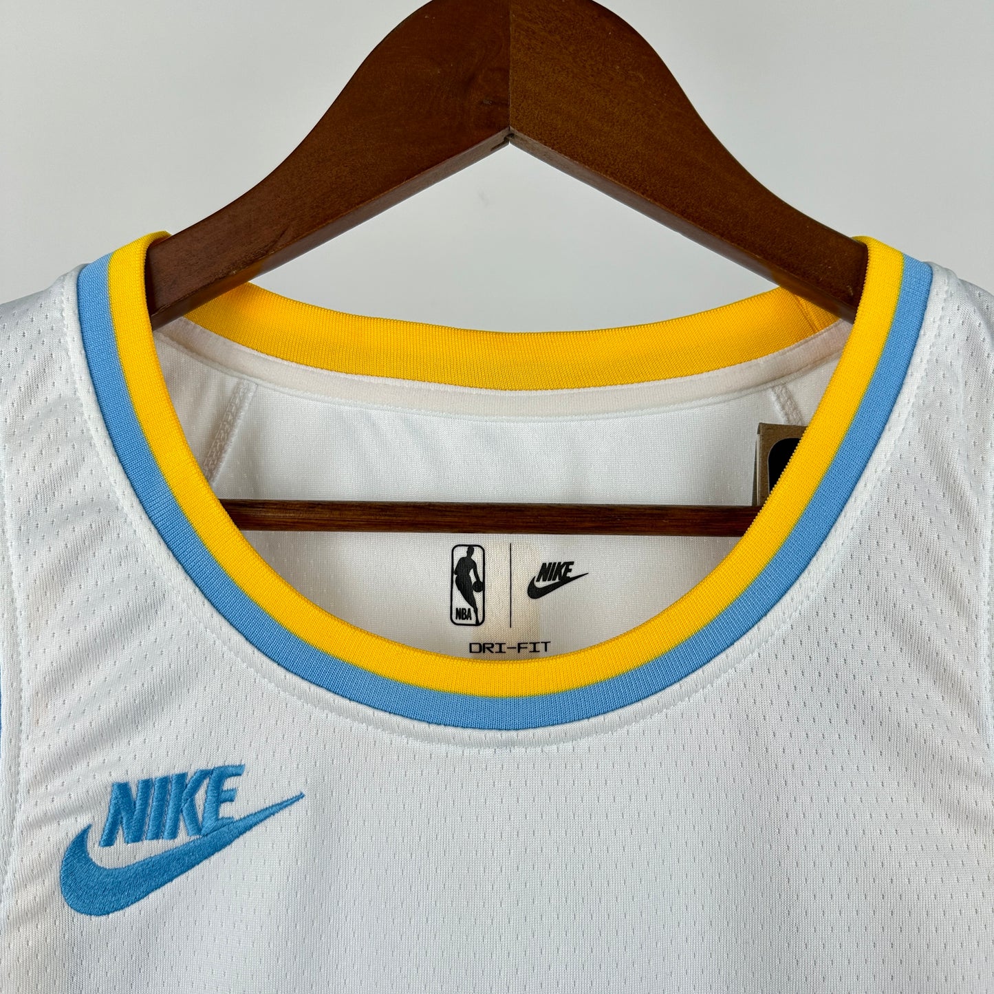 23 Season Lakers Retro