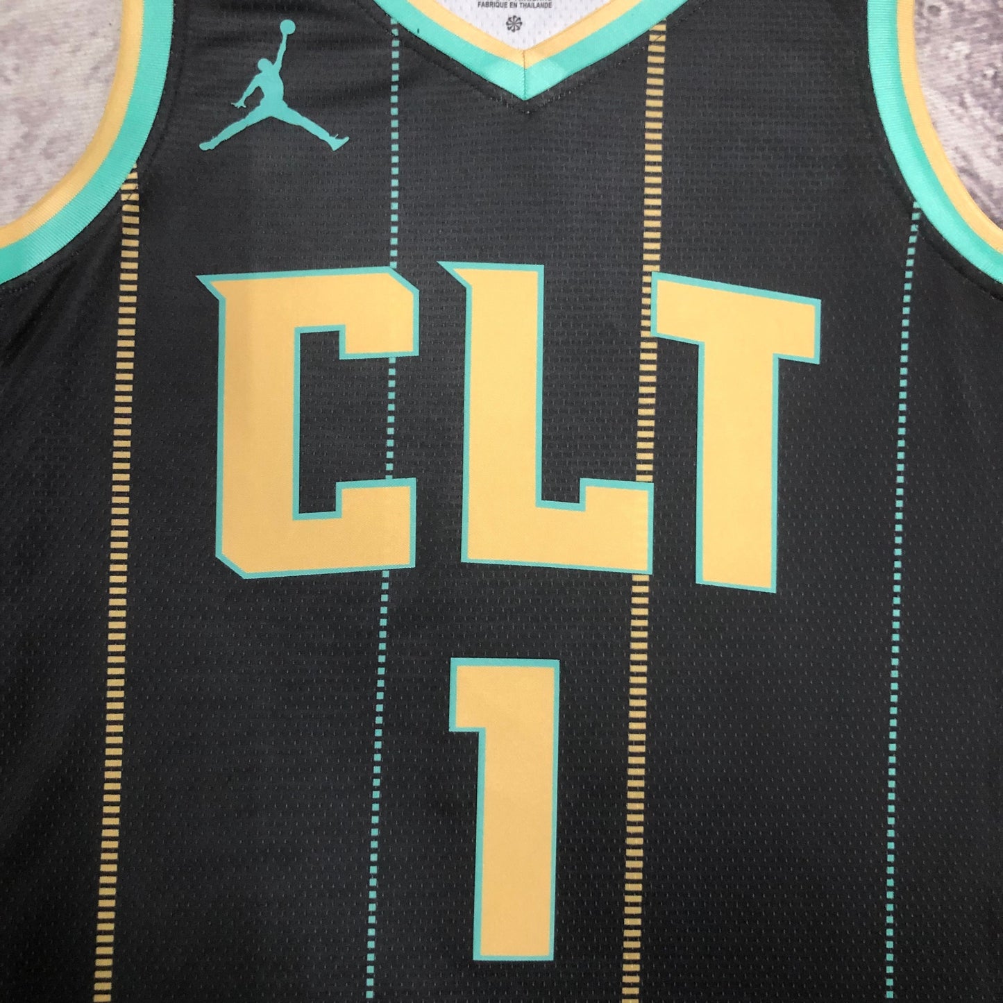 23 Season Hornets City Edition