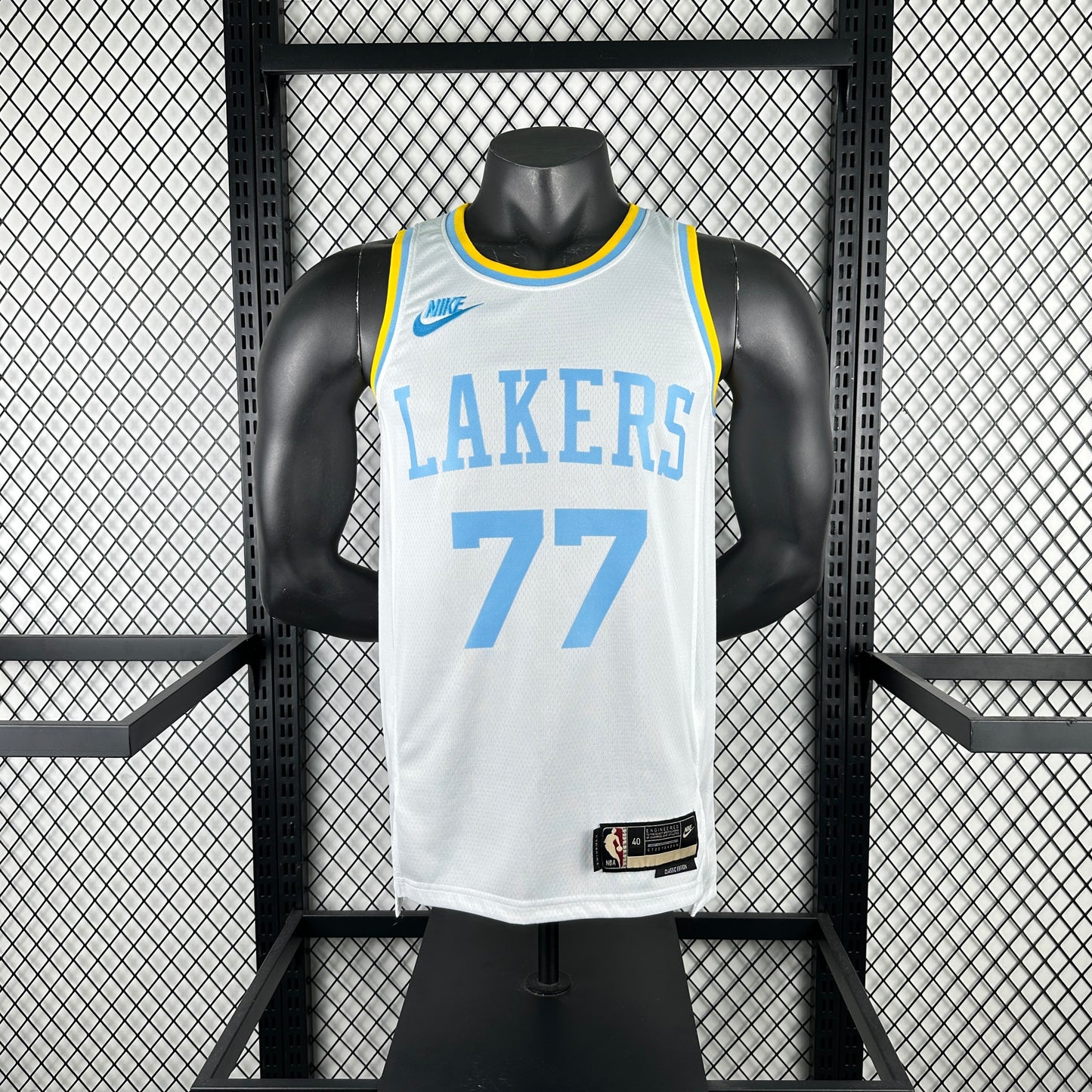 23 Season Lakers Retro