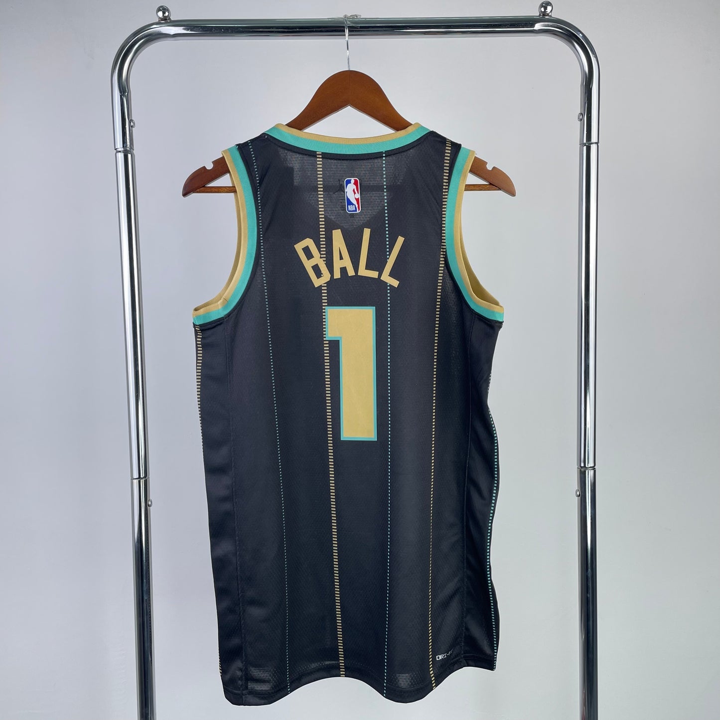 23 Season Hornets City Edition