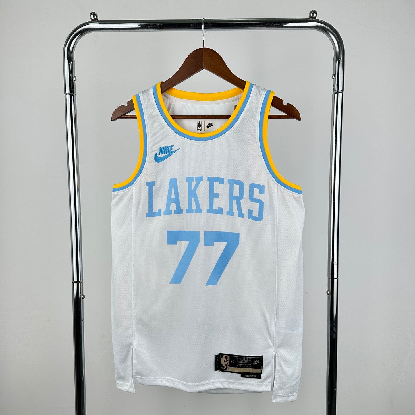 23 Season Lakers Retro