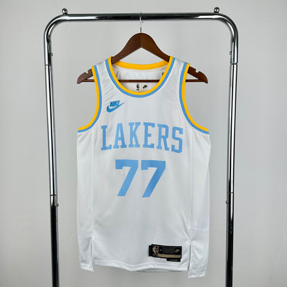 23 Season Lakers Retro
