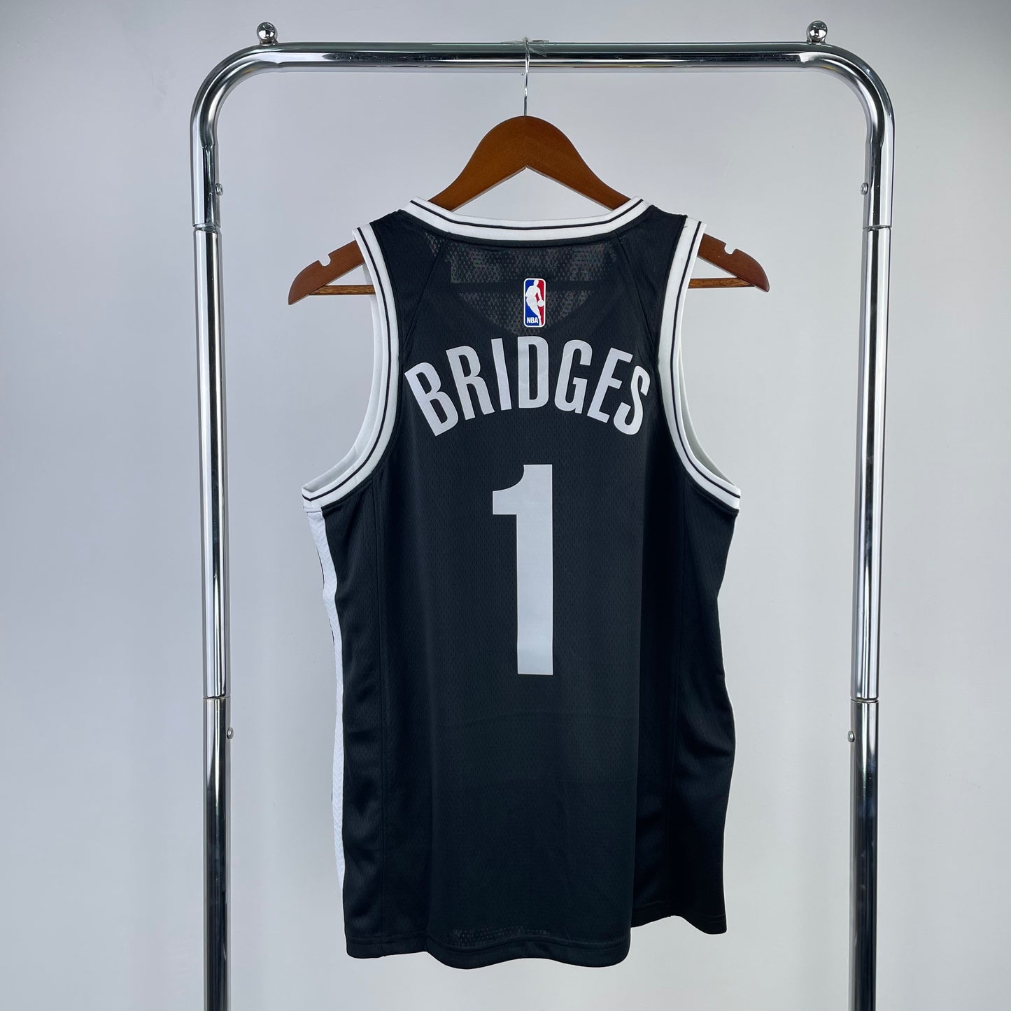 23 Season Nets V-neck Black