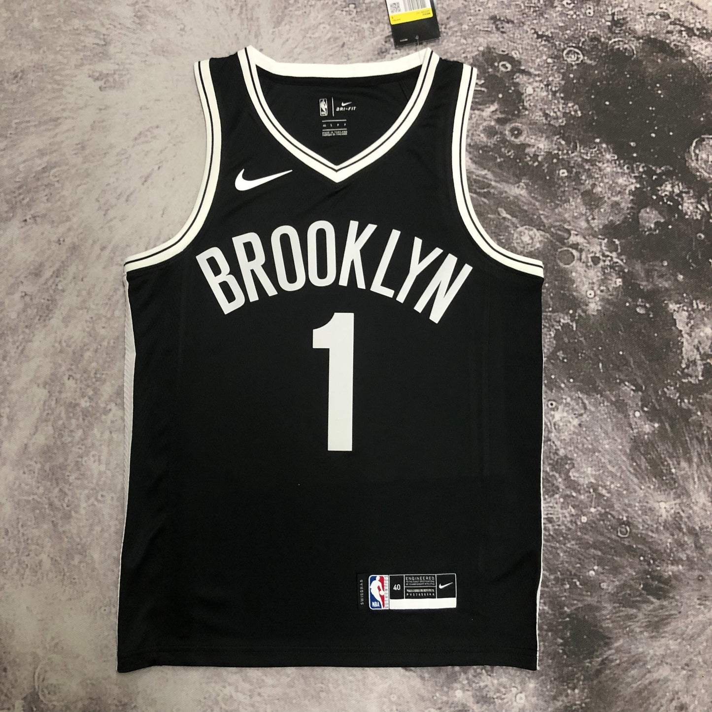 23 Season Nets V-neck Black