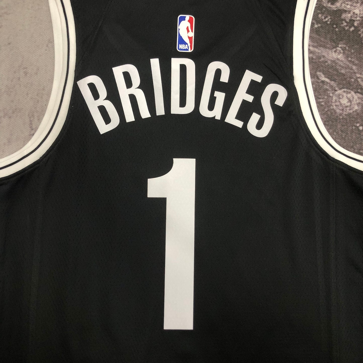 23 Season Nets V-neck Black